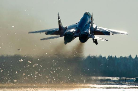 La Slovaquie et la Pologne se débarrassent de leur ancien matériel en livrant des MiG-29 à l'Ukraine