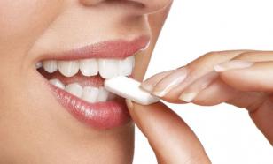 Le chewing-gum est le meilleur et le moins cher des dentistes ?