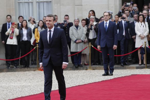 Nicolas Bonnal sur Macron: un système de type giscardien