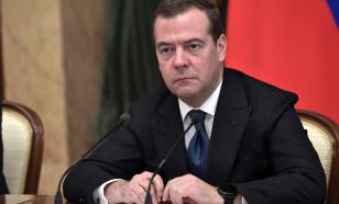 Dmitri Medvedev : La Russie n'a pas d'autre choix que d'anéantir Zelensky
