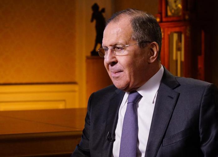 Le ministre russe des Affaires étrangères, M. Lavrov, parle des efforts de paix de la Russie en Ukraine.