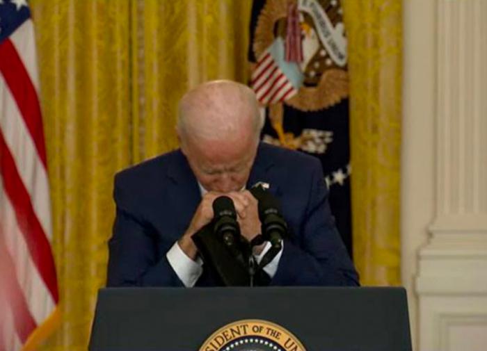 Biden rappelle le pire de l'histoire des États-Unis: le maccarthysme et l'apartheid.