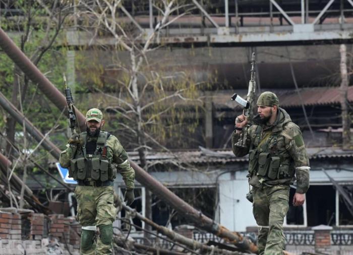 Un ancien officier ukrainien explique pourquoi Kiev ne retire pas ses troupes du Donbass