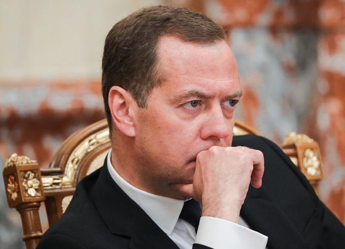 Dmitry Medvedev : 