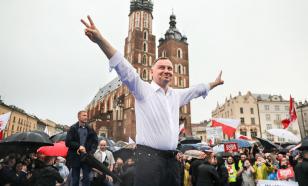 Le président polonais Duda déclare que l'Ukraine fera partie de la Pologne