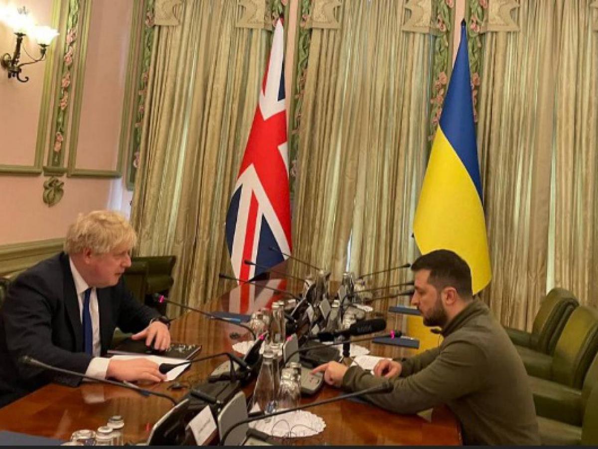Les négociations entre la Russie et l'Ukraine ont été interrompues sur ordre de Boris Johnson