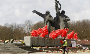 Le monument aux libérateurs de Riga va être démoli en Lettonie